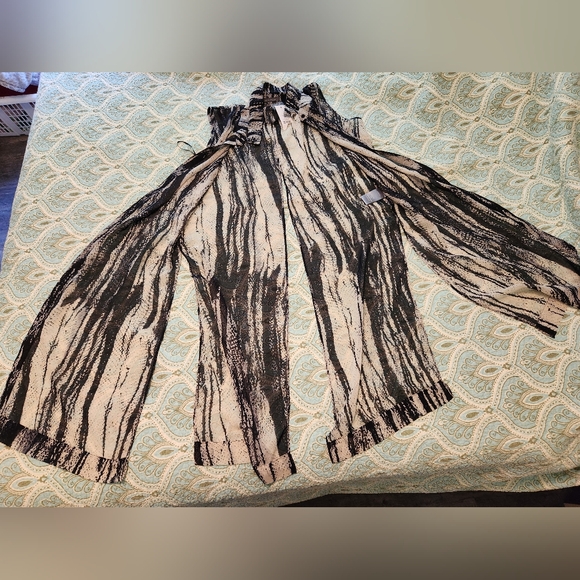 Sheer Flowy Long Vest Tunic Top Duster / Dress Overlay NEW Suzy Sheir M Tall - Picture 3 of 5